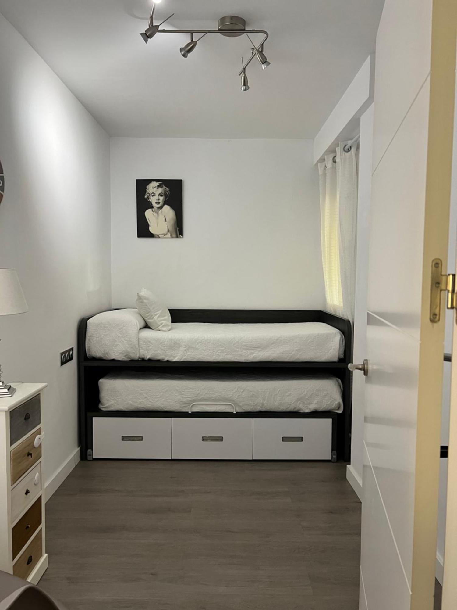Nuevo!! Lujo&confort. Parking Appartement